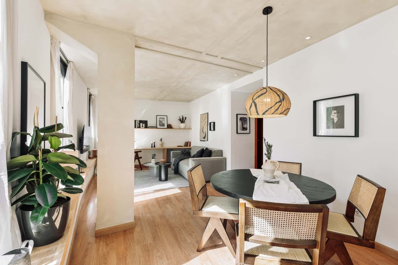 Piso de 1 dormitorio amueblado en Ciutat Vella, 66 m² · 3