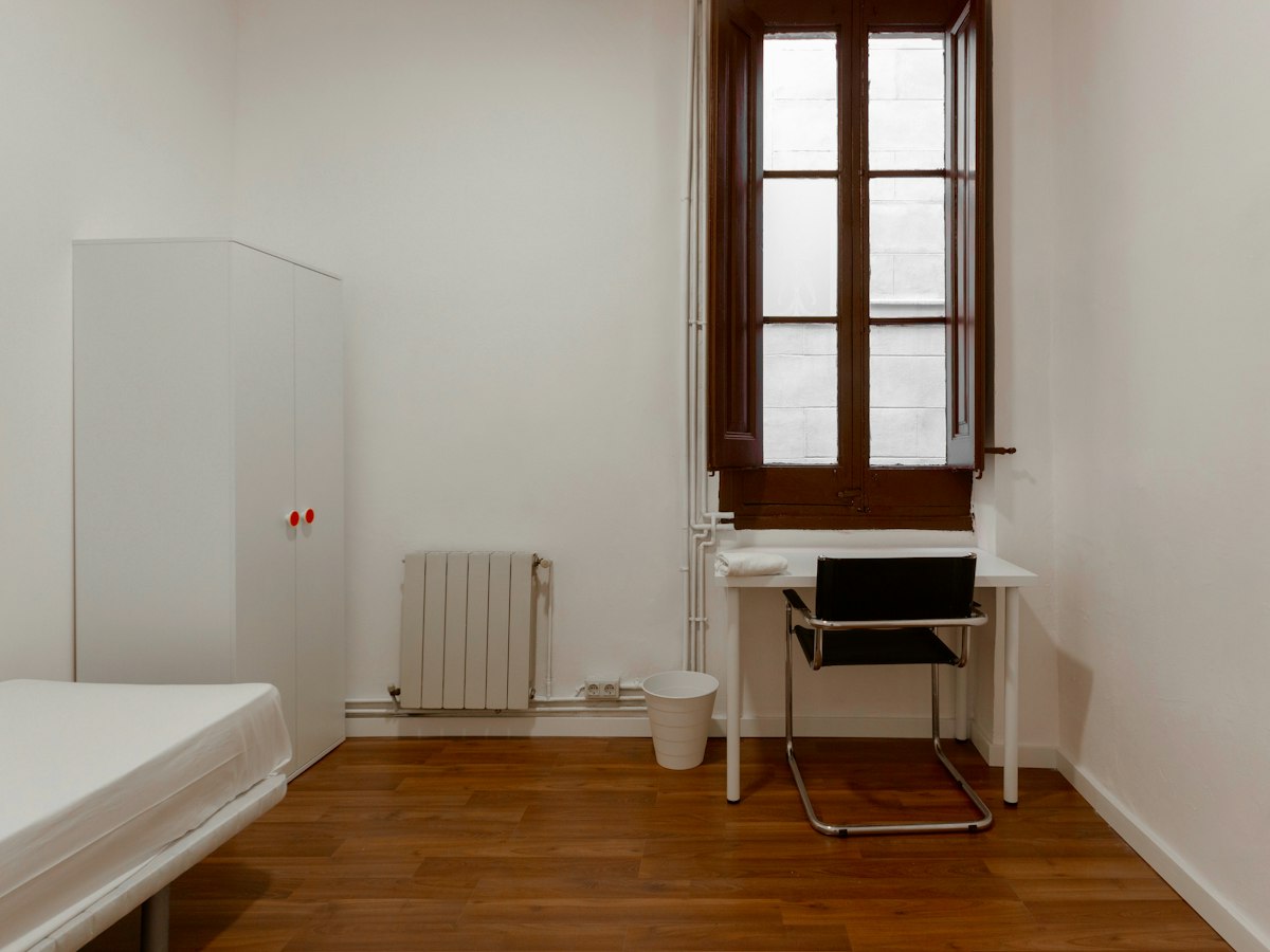 Habitación amueblada en piso compartido de 12 personas en Eixample · 3
