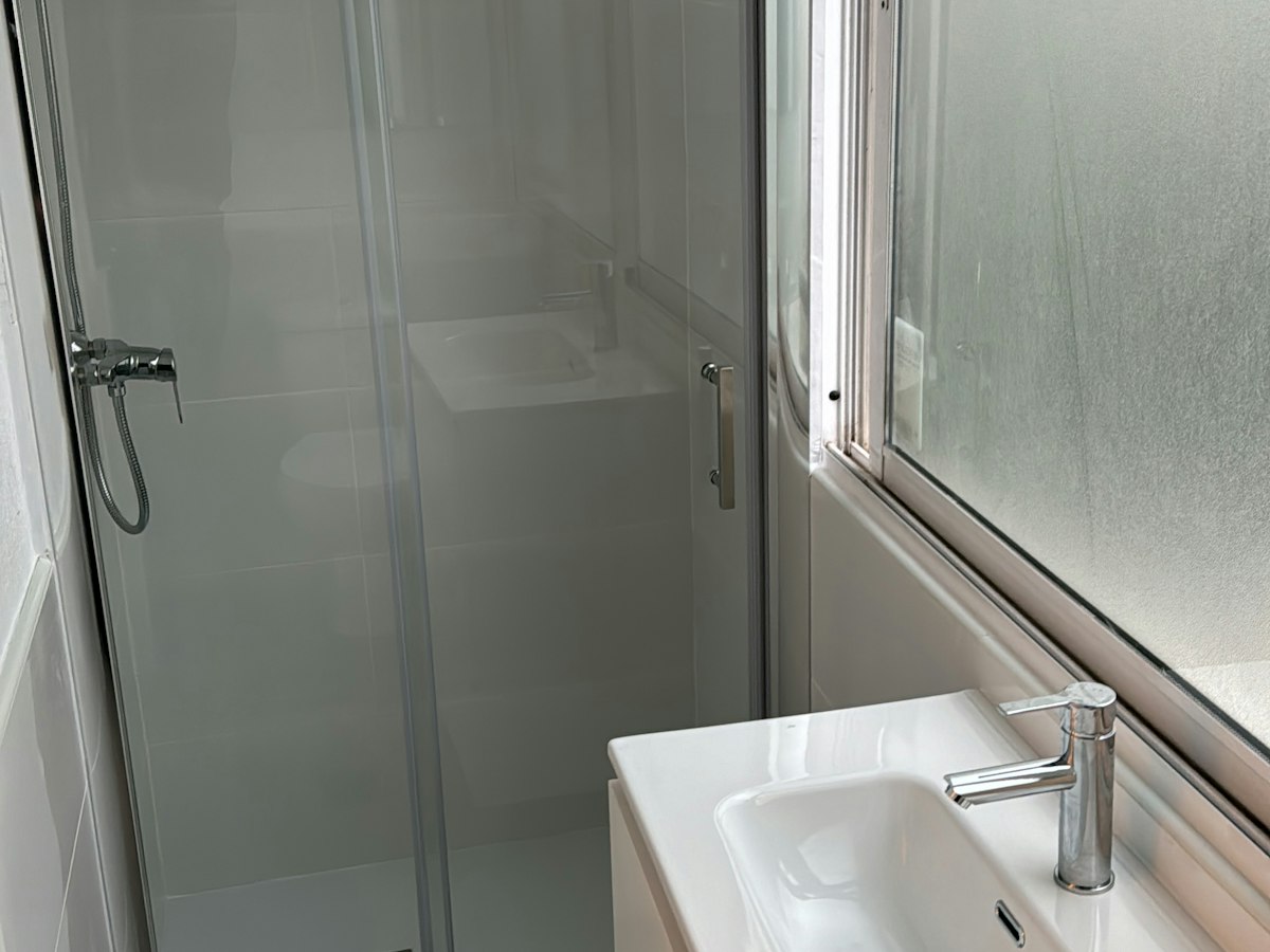 Furnished room in a 4-person shared flat in Sant Martí · 4