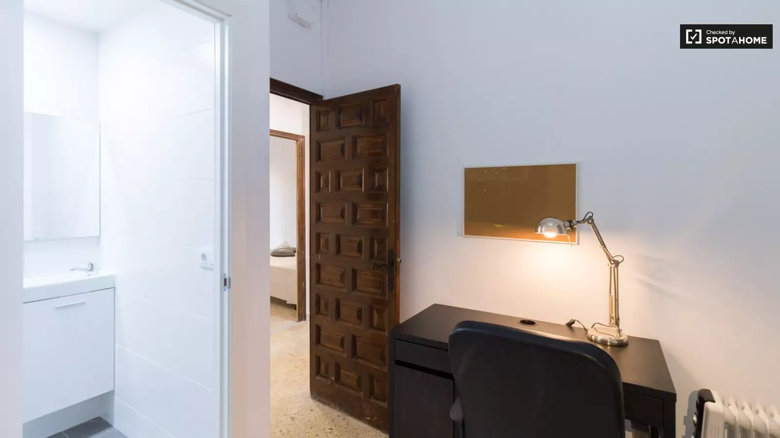 Habitación amueblada en piso compartido de 5 personas en Sants-Montjuïc · 3