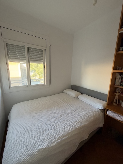 Room in a 3-person shared flat in Sants-Montjuïc · 4