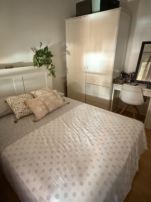 Habitación en piso compartido de 3 personas en Barcelona