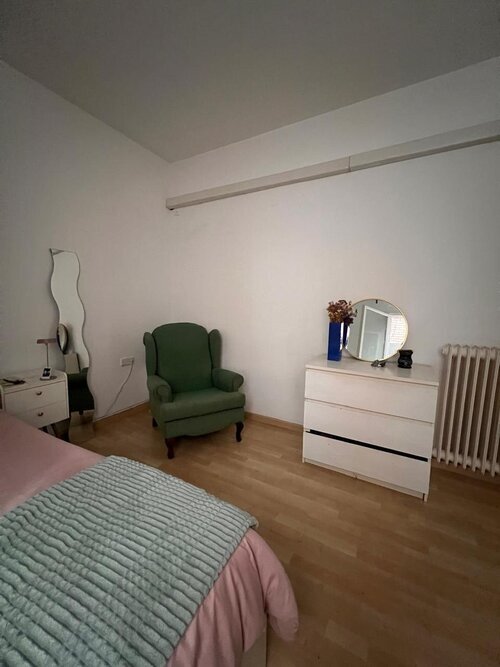 Habitación en piso compartido de 4 personas en Eixample · 4