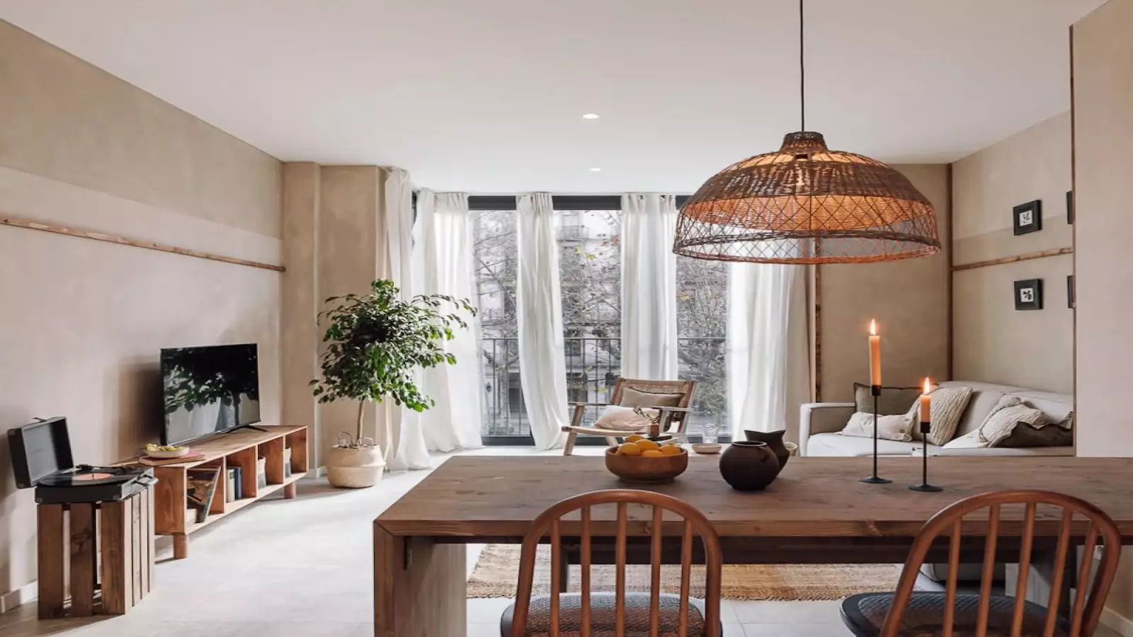 Furnished 2-bedroom flat in Eixample, 84 m² · 2