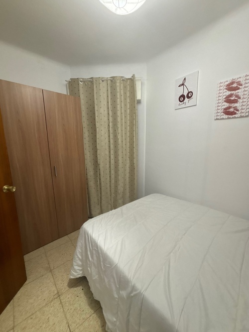 Habitación en piso compartido de 5 personas en Eixample · 4
