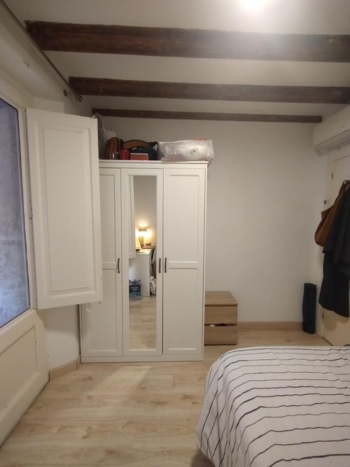Room in a 5-person shared flat in Ciutat Vella · 4