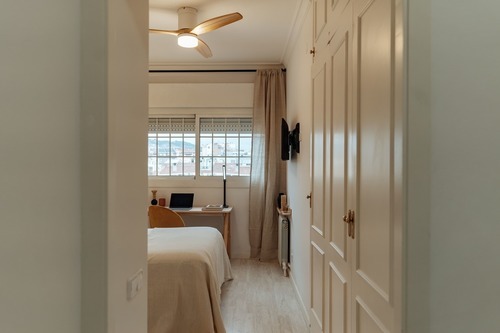 Habitación en piso compartido de 4 personas en Sarrià–Sant Gervasi · 4