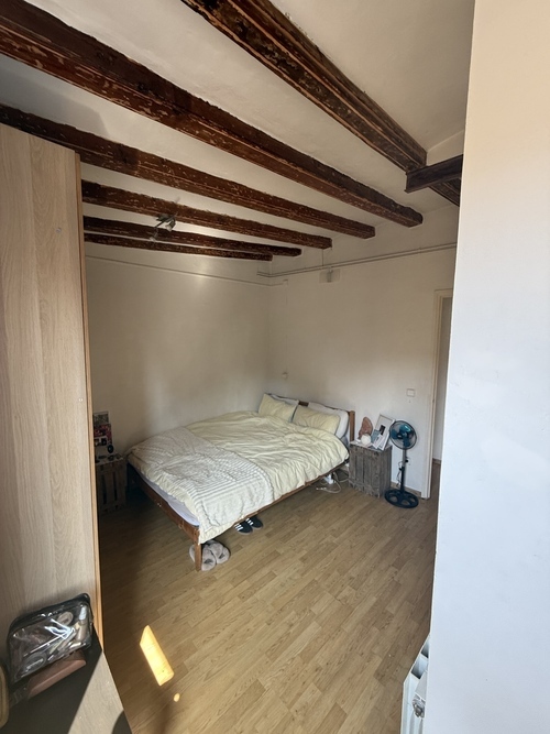 Room in a 4-person shared flat in Ciutat Vella · 3