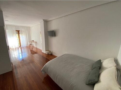 Room in a shared flat in Eixample · 4
