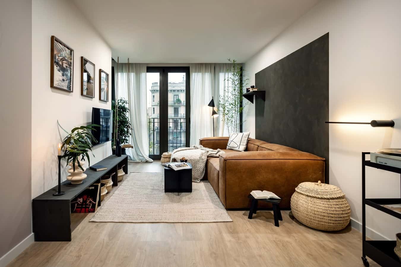 Furnished 2-bedroom flat in Eixample, 67 m² · 2