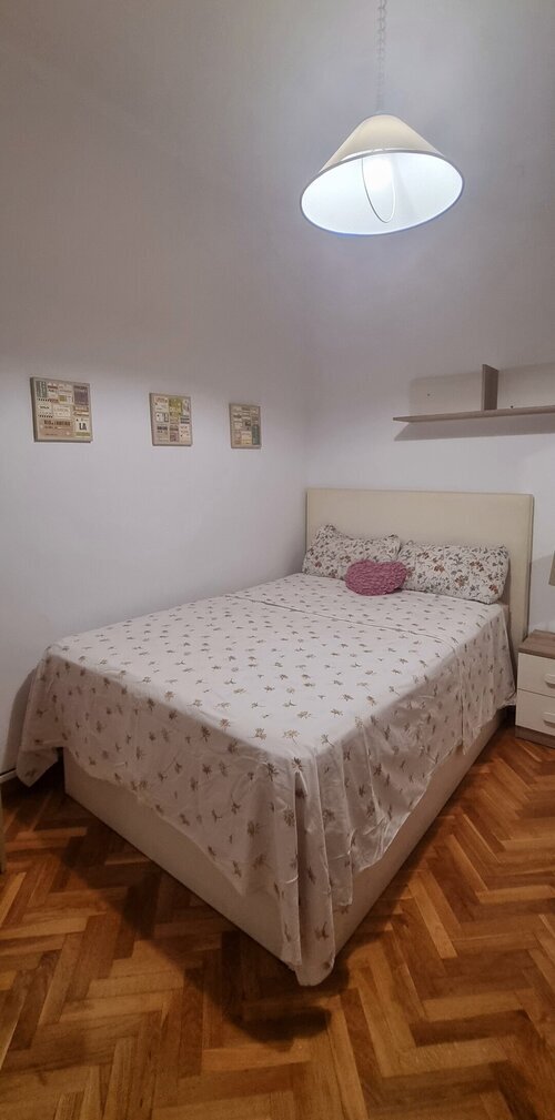 Habitación en piso compartido de 3 personas en Eixample · 2