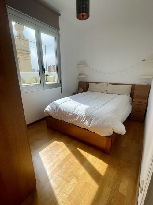 Room in a 2-person shared flat in Barcelona · 2