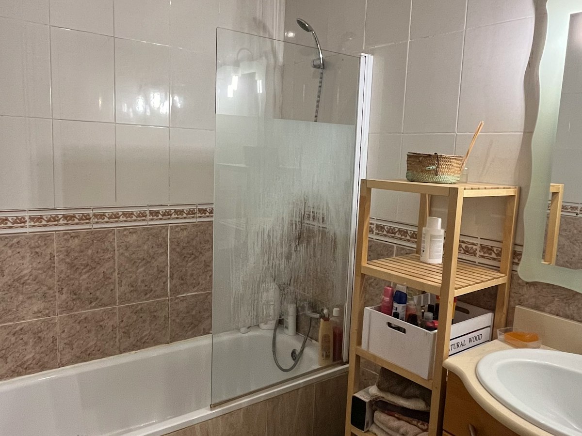 Furnished room in a 4-person shared flat in Sant Martí · 4
