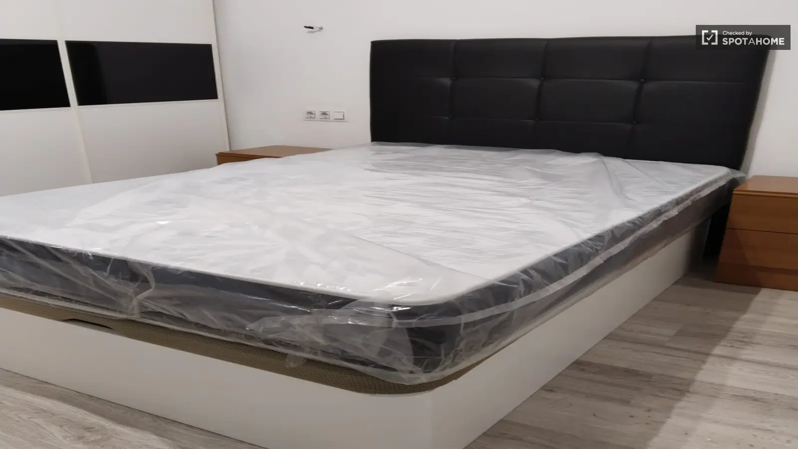 Furnished room in a shared flat in Horta-Guinardó · 2