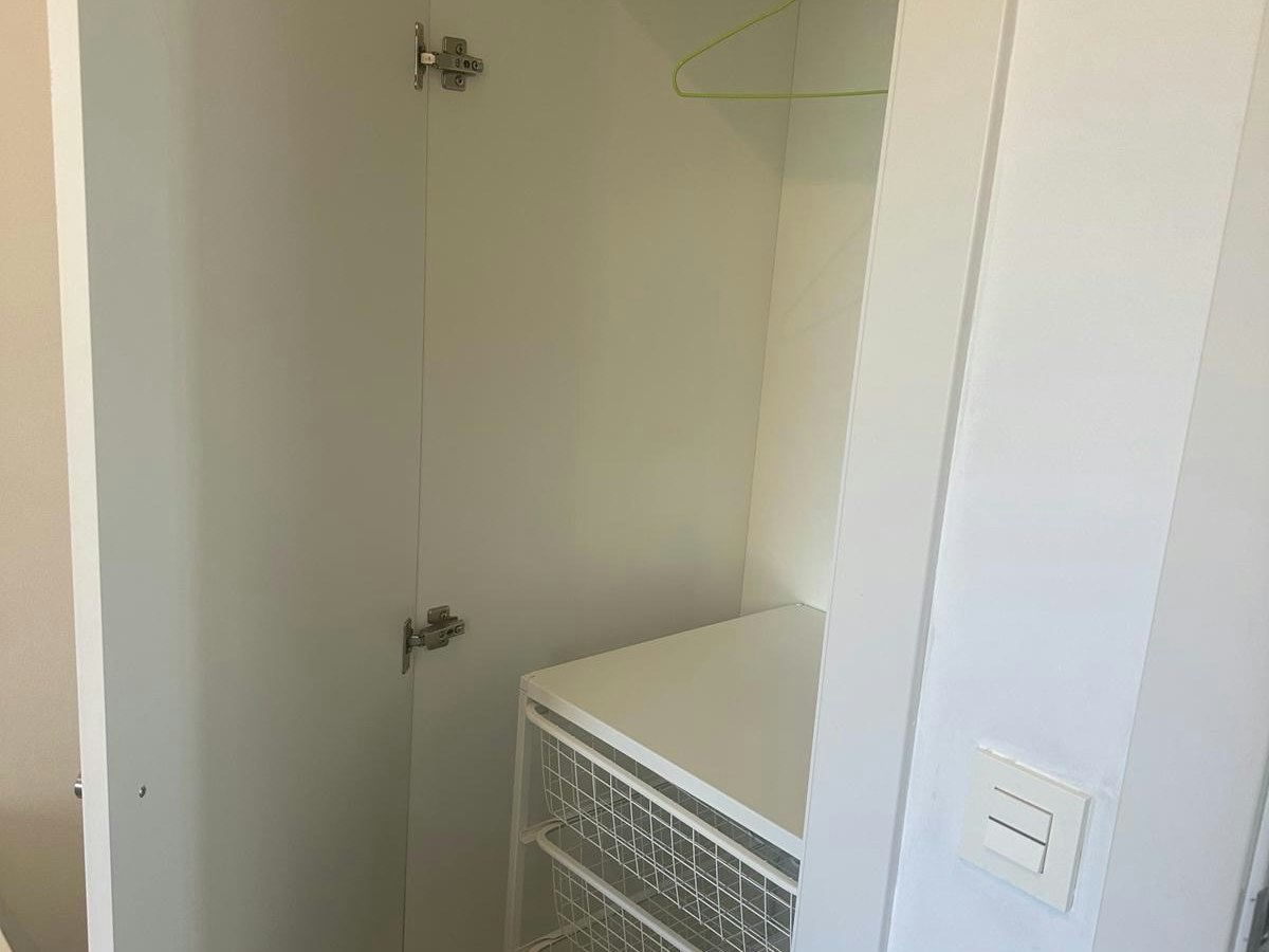 Furnished room in a 5-person shared flat in L'Hospitalet · 2