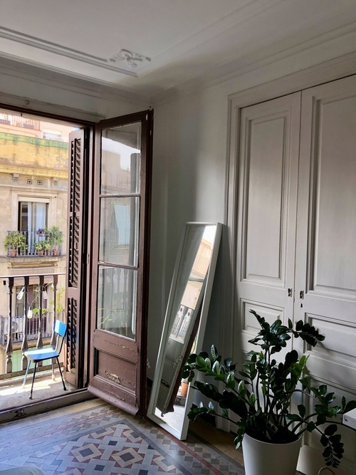 Room in a 5-person shared flat in Ciutat Vella · 2