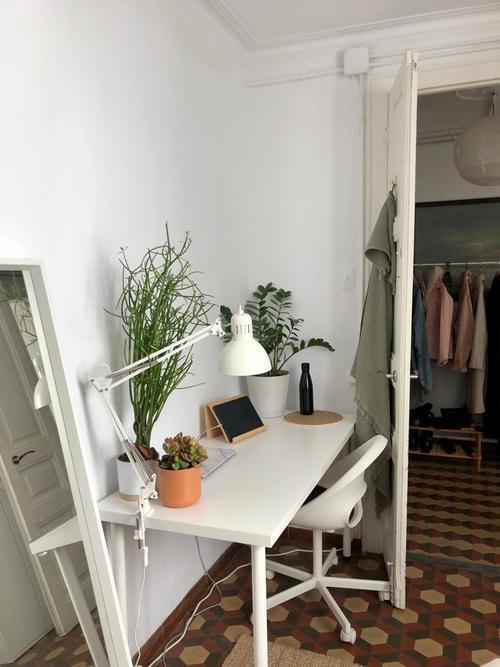 Room in a 5-person shared flat in Ciutat Vella · 3