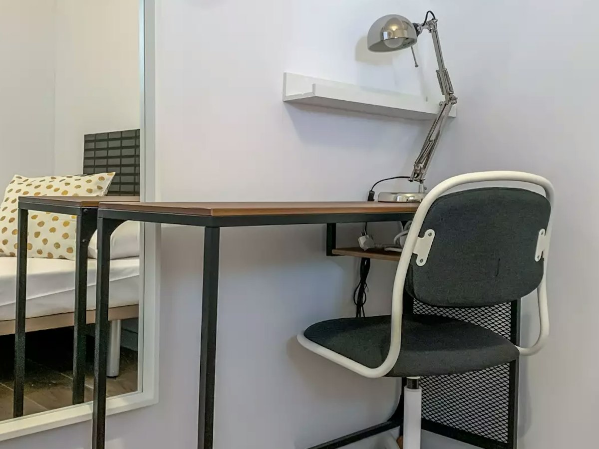 Furnished room in a 5-person shared flat in L'Hospitalet · 3