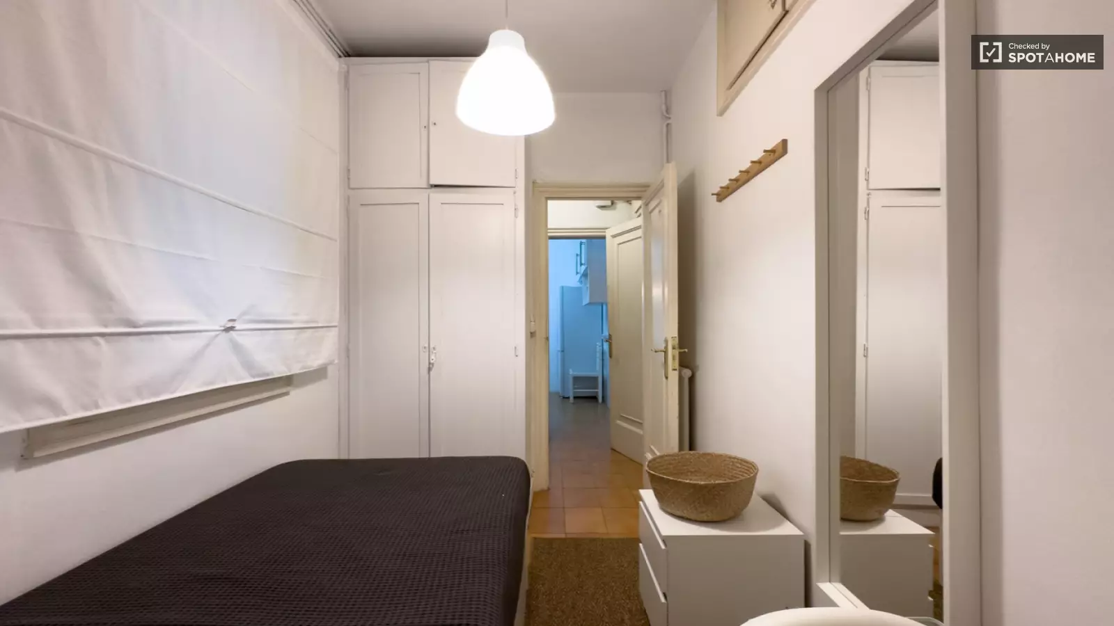 Habitación amueblada en piso compartido en Sarrià–Sant Gervasi · 2