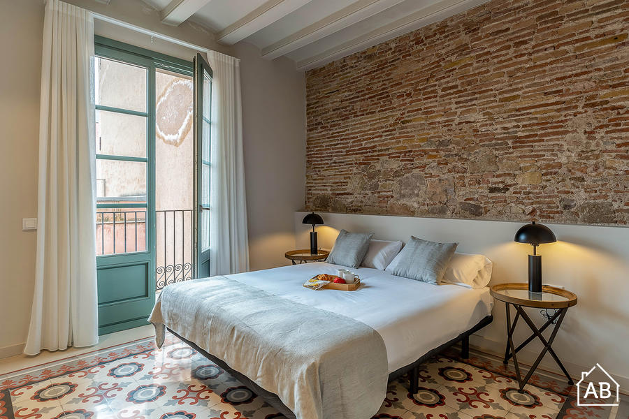 Furnished 5-bedroom flat in Eixample, 111 m² · 3