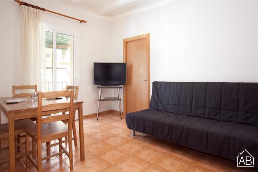 Furnished 2-bedroom flat in Ciutat Vella, 33 m² · 2