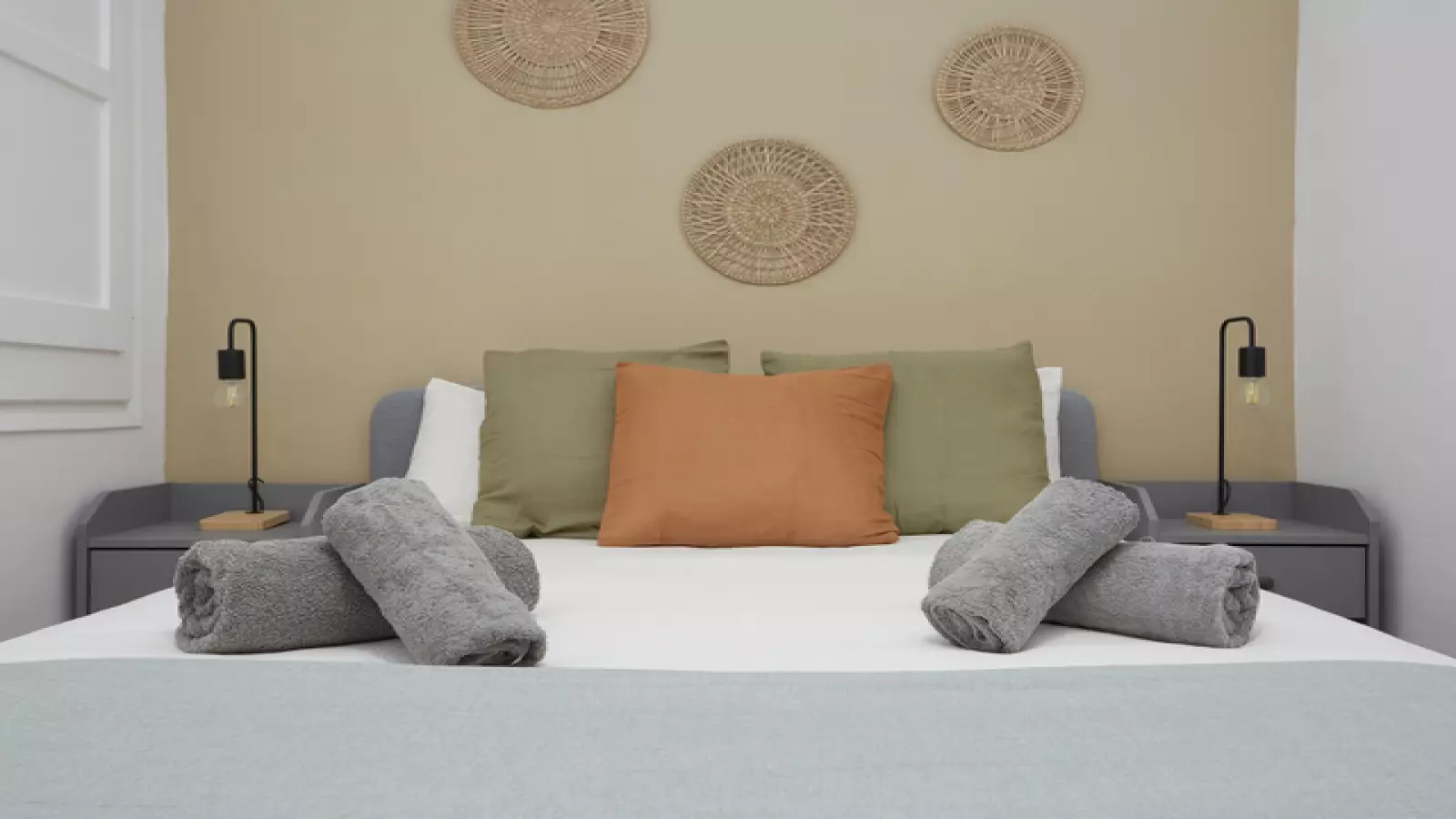 Furnished 2-bedroom flat in Eixample, 75 m² · 2