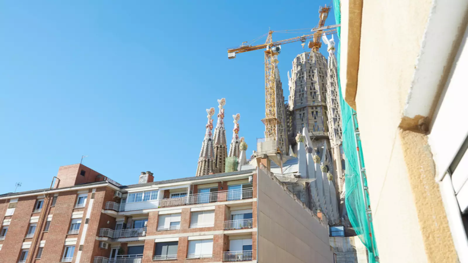 Furnished 2-bedroom flat in Eixample, 75 m² · 3