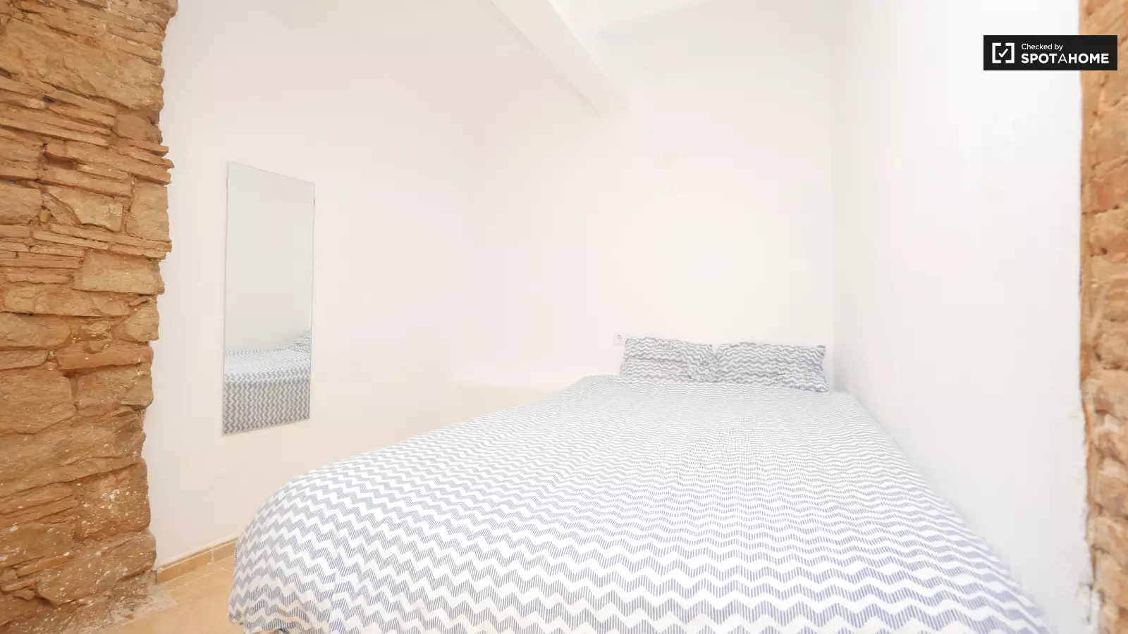 Habitación amueblada en piso compartido en Eixample · 4