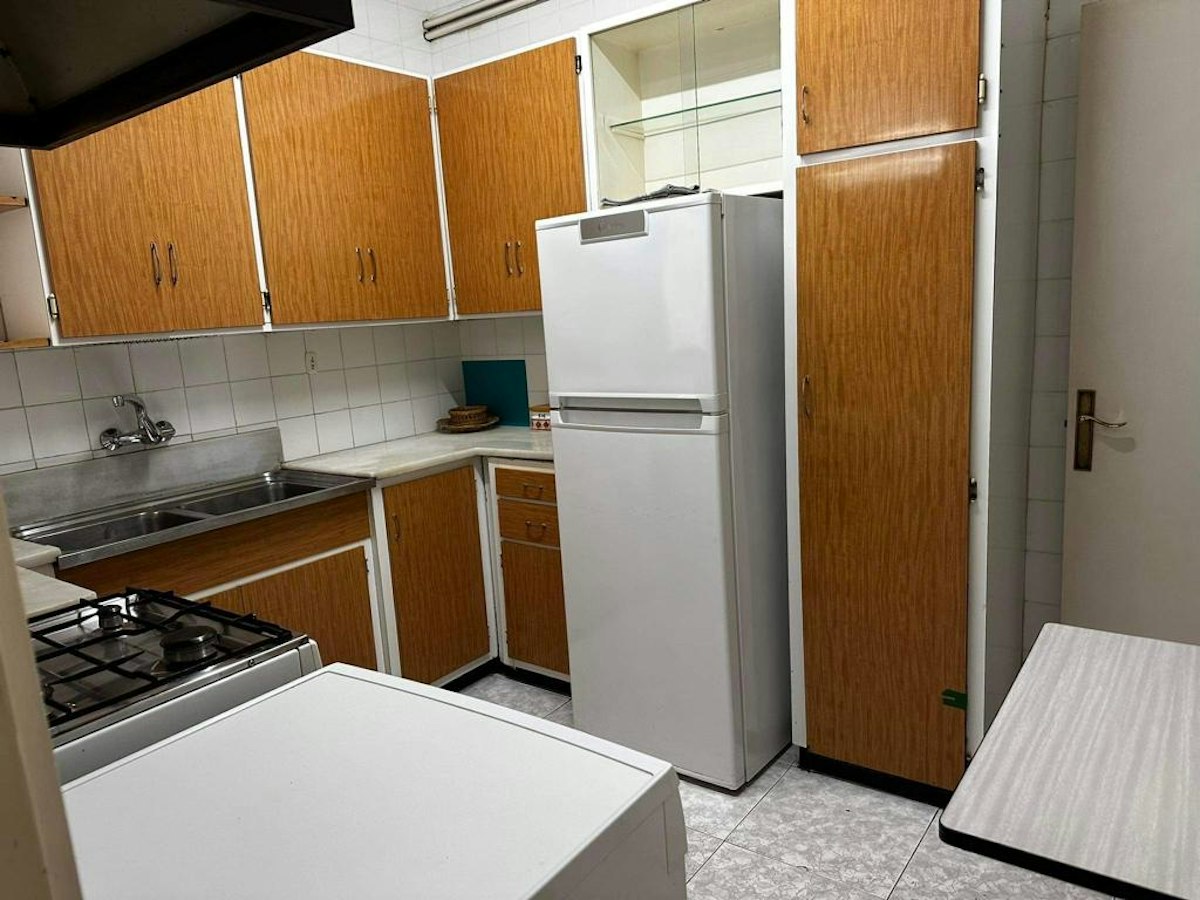 Habitación amueblada en piso compartido de 5 personas en Eixample · 3