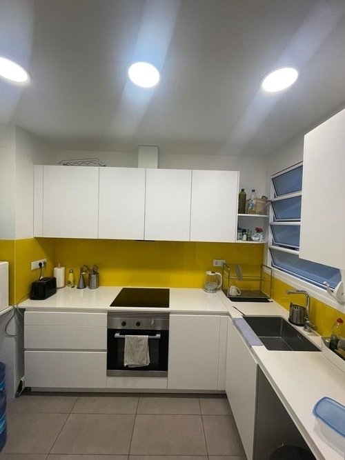 Habitación en piso compartido de 3 personas en Eixample · 2
