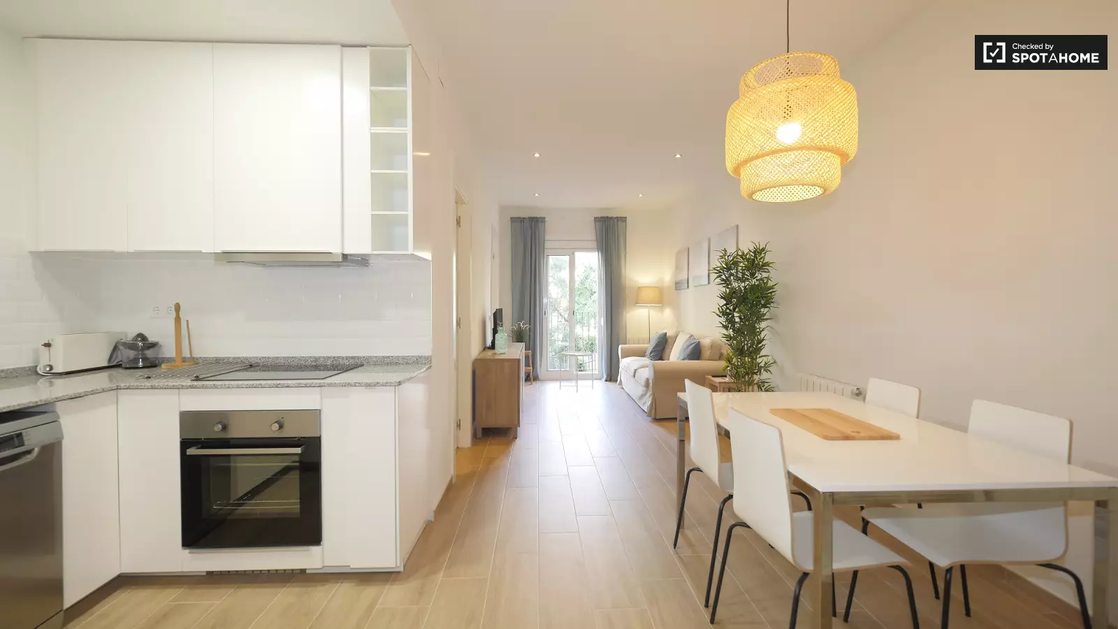Piso de 2 dormitorios amueblado en Gràcia, 65 m² · 2