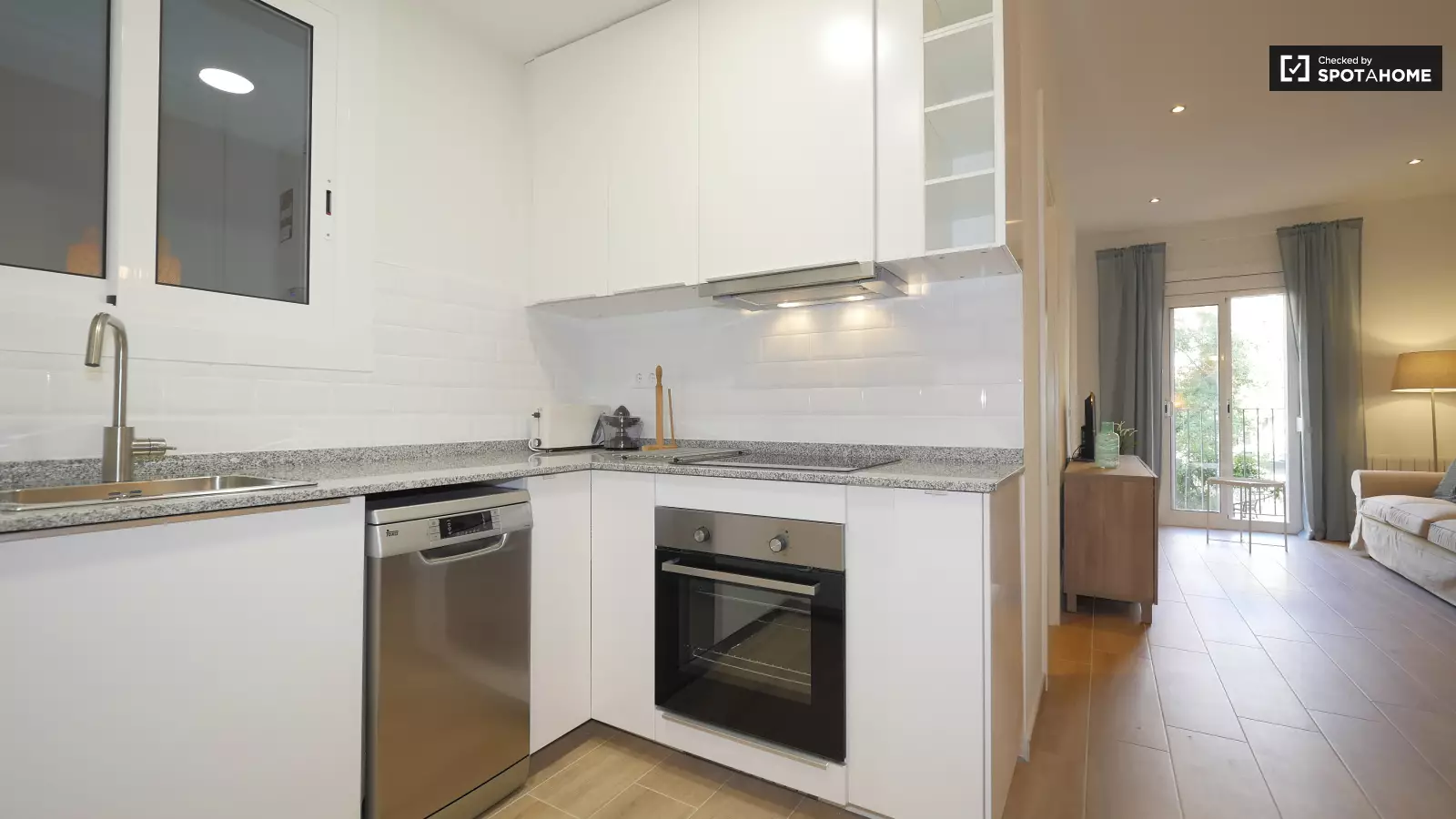 Piso de 2 dormitorios amueblado en Gràcia, 65 m² · 4