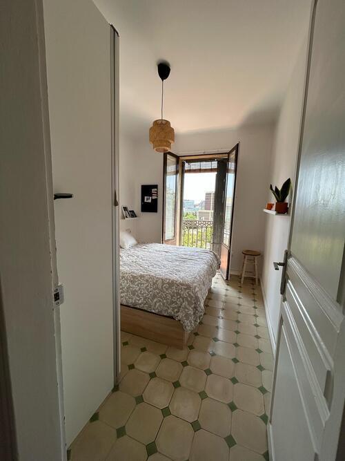 Habitación en piso compartido de 2 personas en Eixample · 2