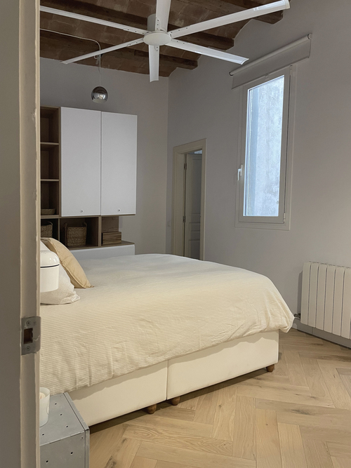 Room in a 2-person shared flat in Gràcia · 2