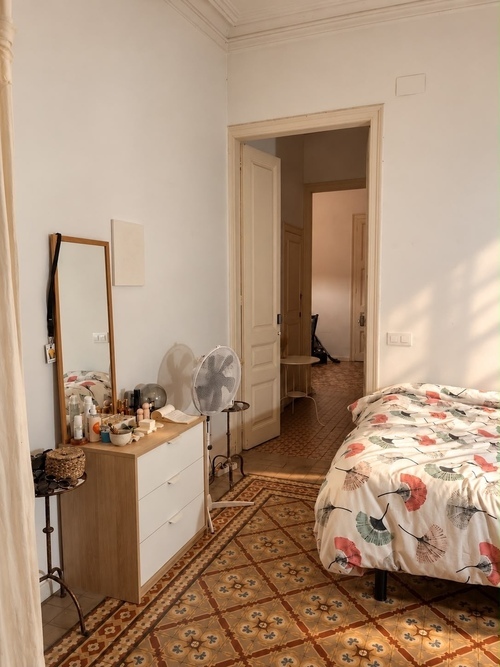 Habitación en piso compartido de 3 personas en Eixample · 4