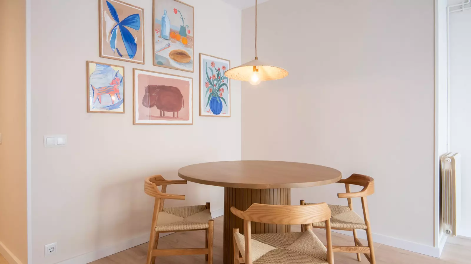Furnished 4-bedroom flat in Eixample, 85 m² · 3