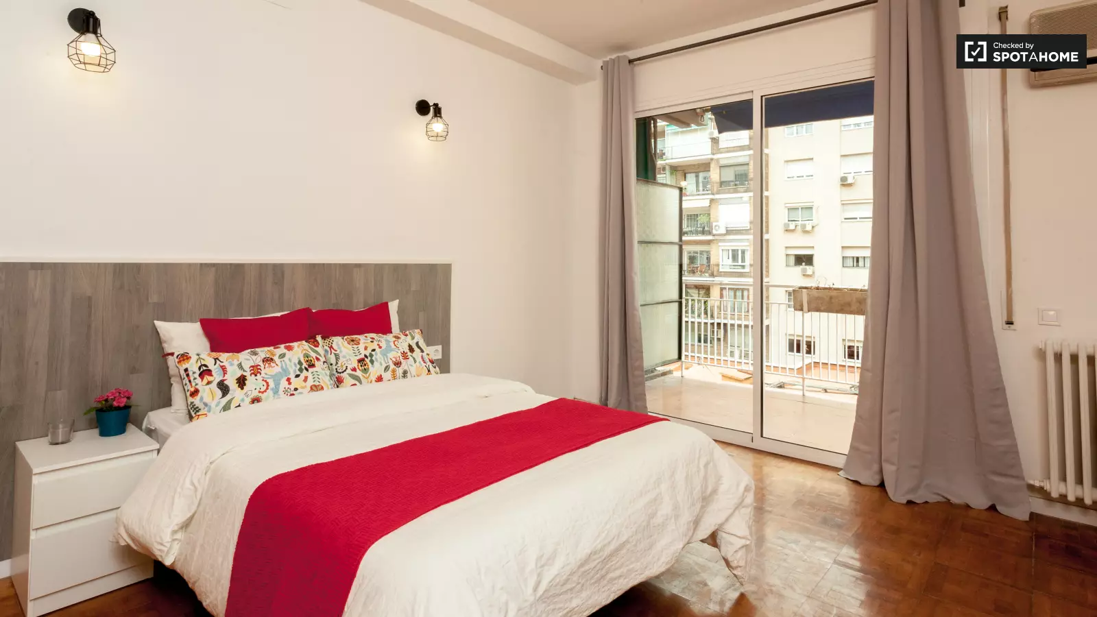 Habitación amueblada en piso compartido en Gràcia · 4