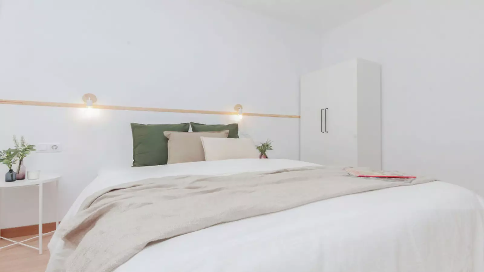 Habitación amueblada en piso compartido de 7 personas en Gràcia · 3