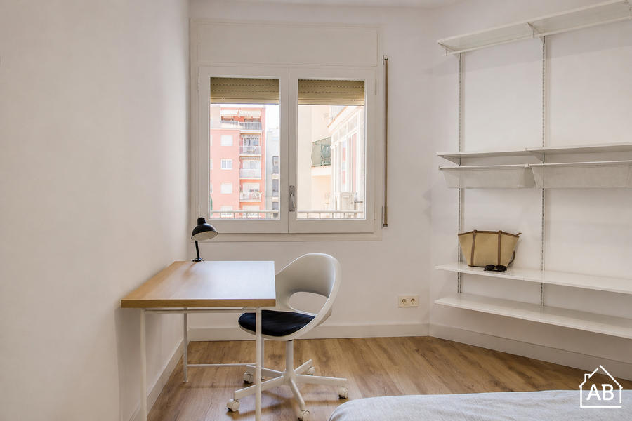 Piso de 6 dormitorios amueblado en Eixample, 80 m² · 4