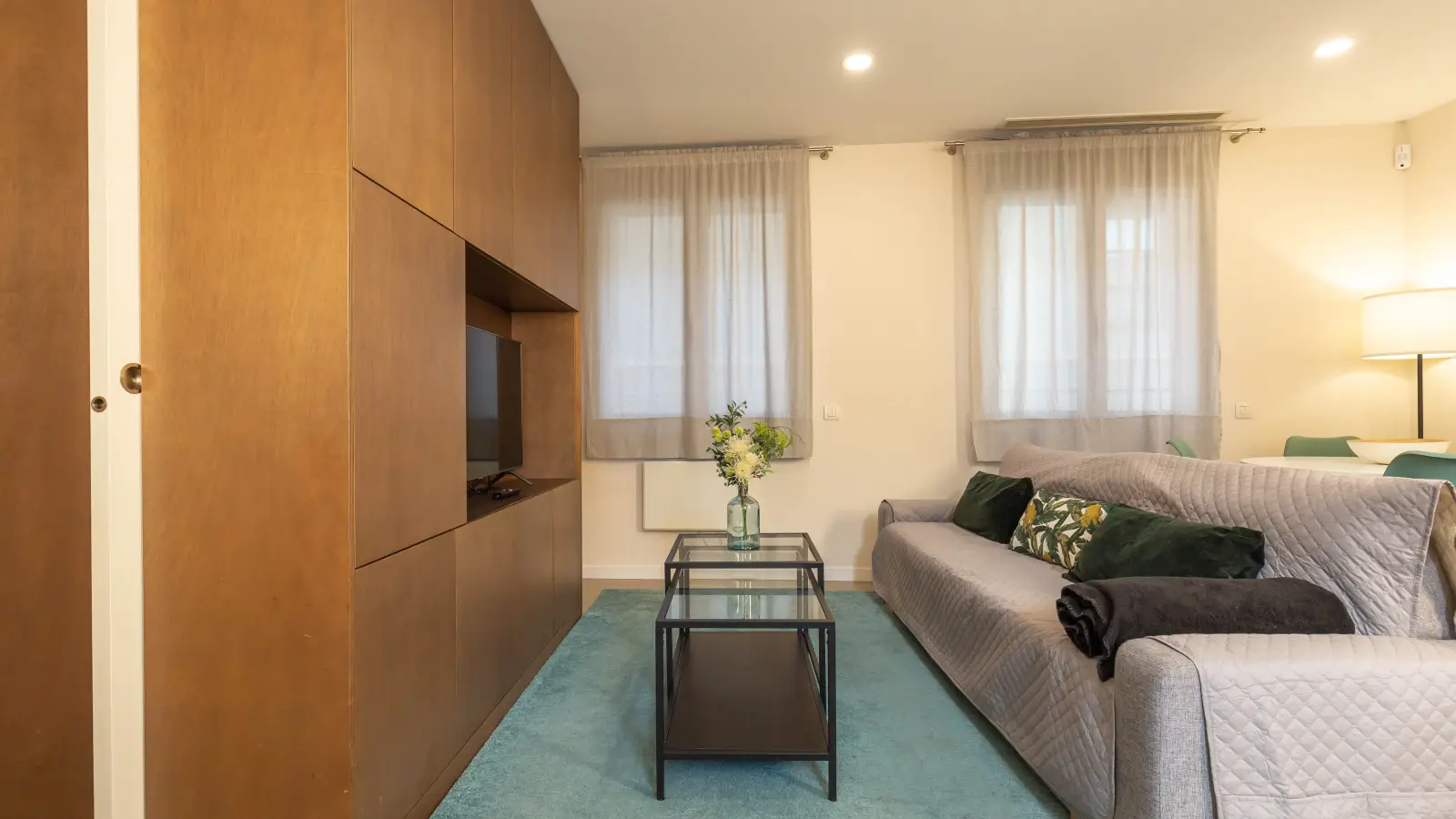Piso de 1 dormitorio amueblado en Ciutat Vella, 46 m² · 3