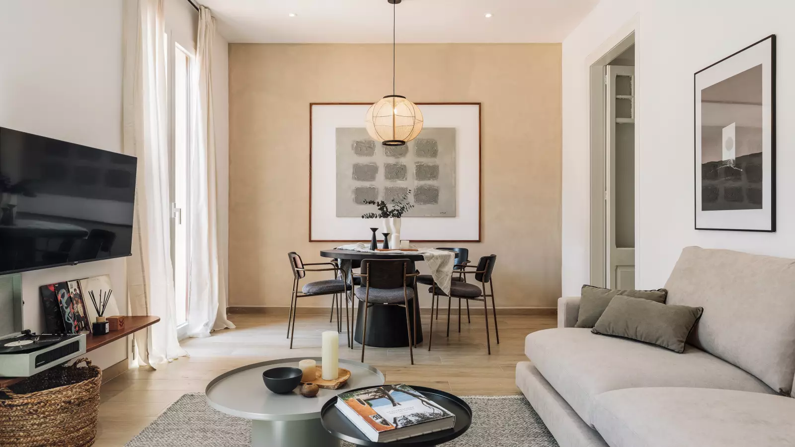 Furnished 3-bedroom flat in Eixample, 186 m² · 3