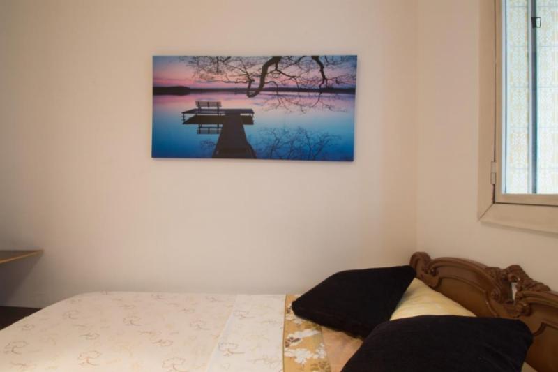 Furnished room in a 5-person shared flat in Sants-Montjuïc