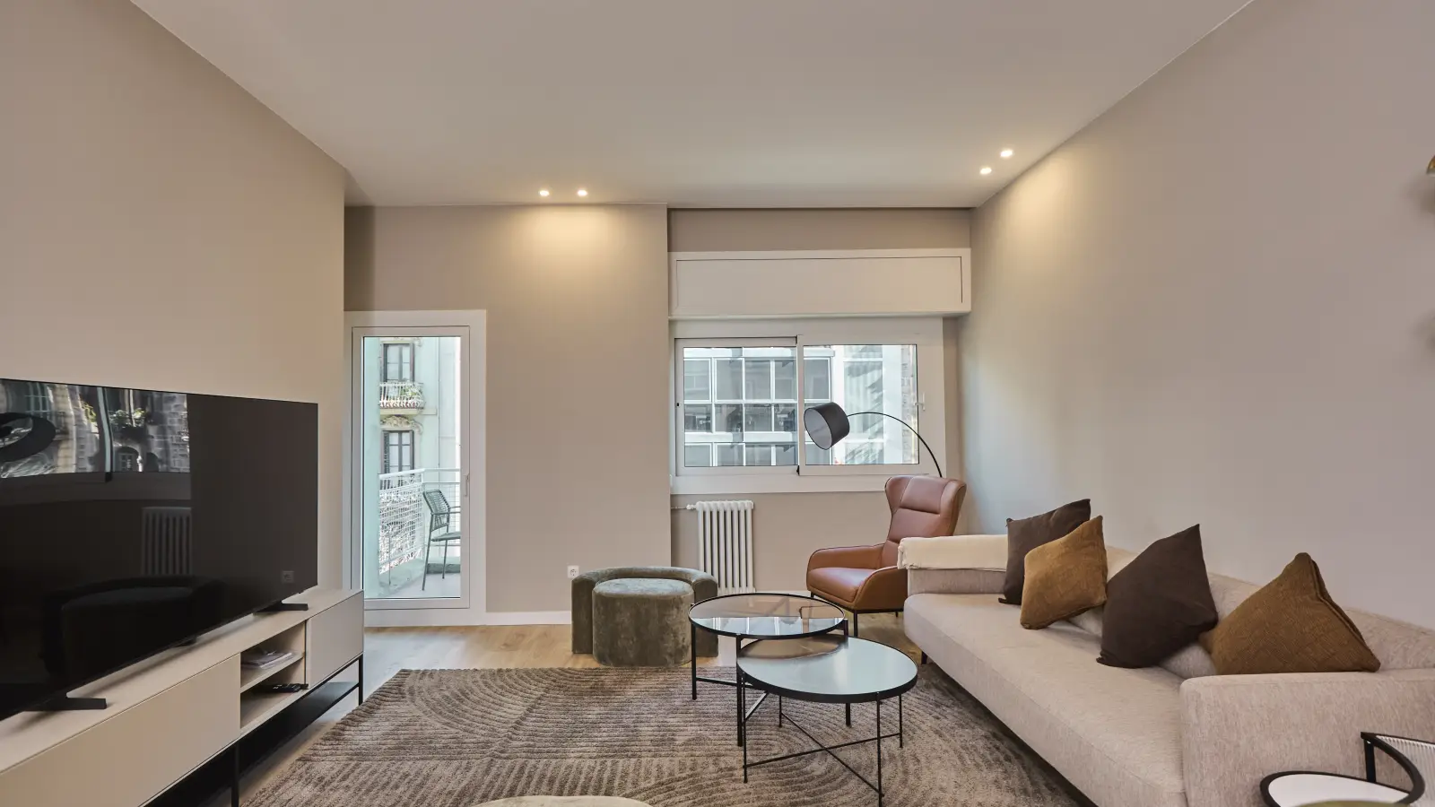 Furnished 3-bedroom flat in Eixample, 94 m² · 2