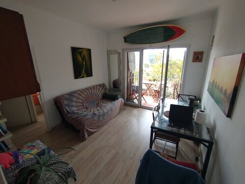 Room in a 2-person shared flat in Ciutat Vella · 4