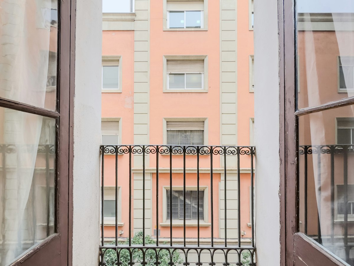 Habitación amueblada en piso compartido de 7 personas en Sants-Montjuïc · 4