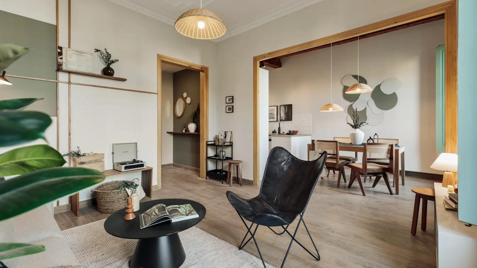 Furnished 3-bedroom flat in Eixample, 110 m² · 3