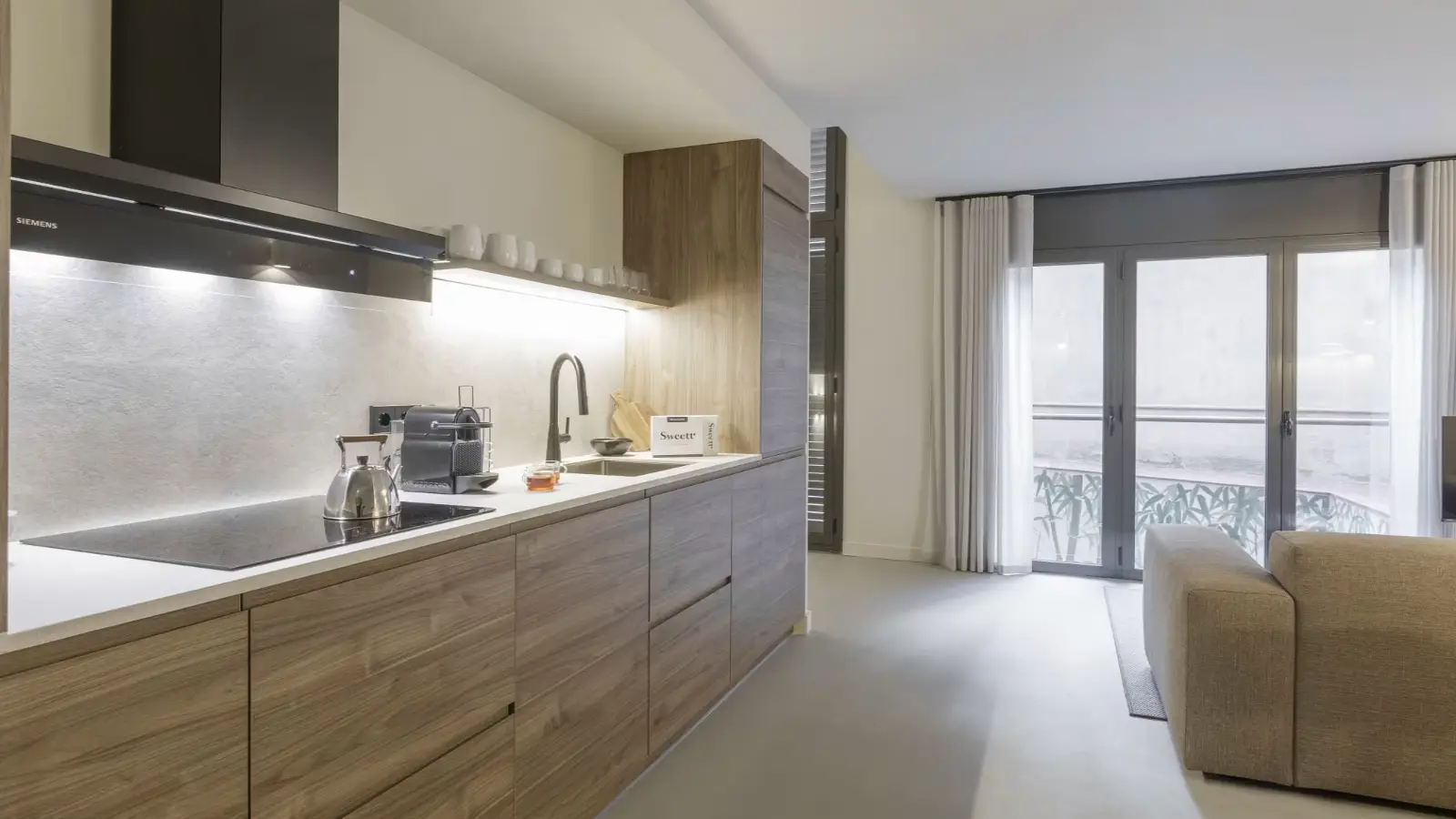 Furnished 1-bedroom flat in Eixample, 120 m² · 2