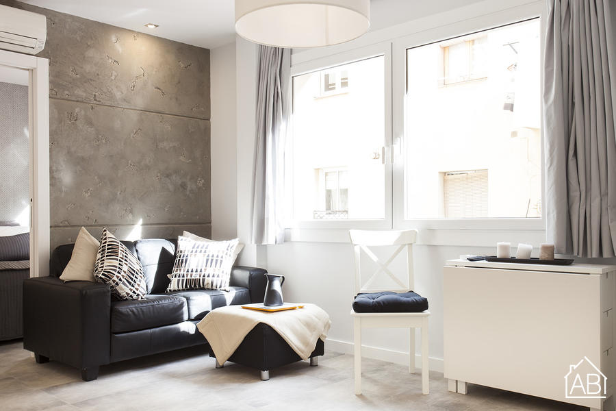 Furnished 2-bedroom flat in Ciutat Vella, 32 m² · 2