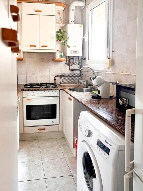 Room in a 2-person shared flat in Sants-Montjuïc · 4