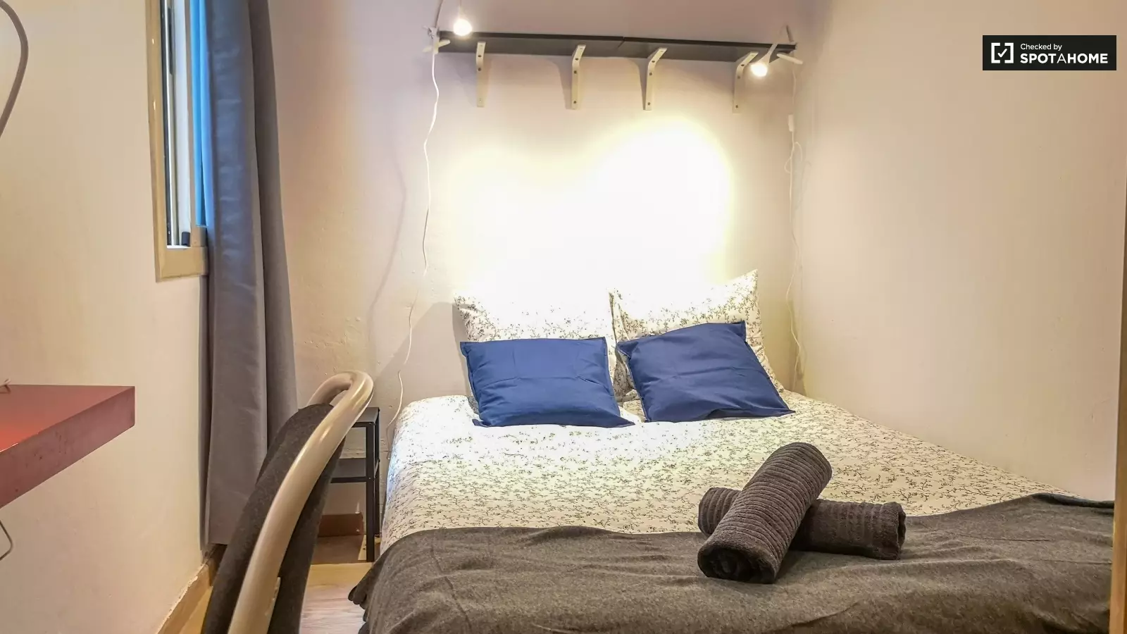 Furnished room in a 3-person shared flat in L'Hospitalet · 3